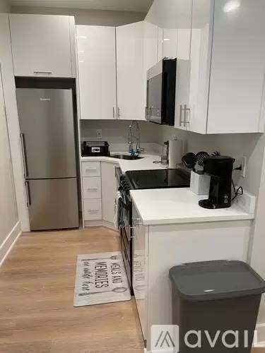 Main picture of 820 18th St NE