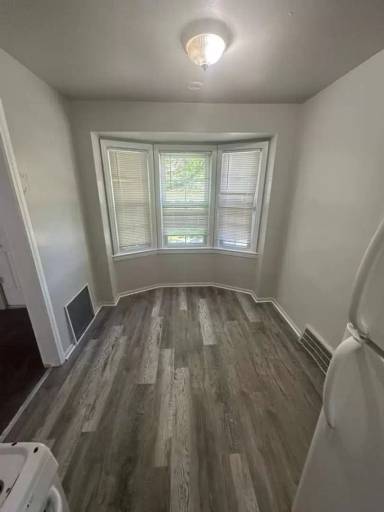 Main picture of 9386 Coyle St