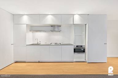 Main picture of 70 W 45th St