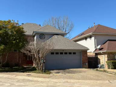 Main picture of 4111 Crossing Ln
