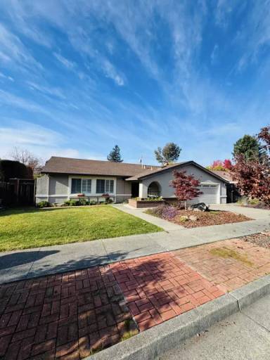 Main picture of 2913 Carissa Ct