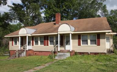 Main picture of 215 Samford Ave