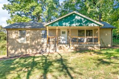 Main picture of 209 Downer Dr