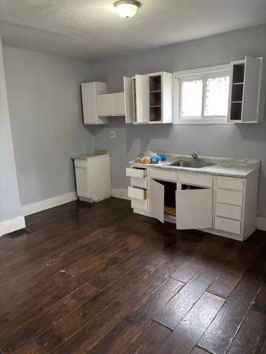 Main picture of 316 Young Ave NE