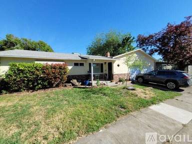 Main picture of 939 Karen Dr