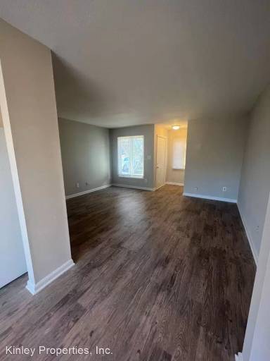 Main picture of 1919 Meadowlark Ln