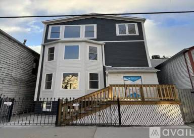Main picture of 3632 N Ashland Ave