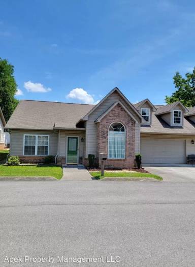 Main picture of 1016 Silver Creek Ln