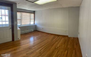 Main picture of 3 E Main St