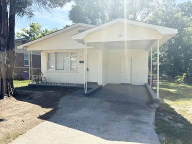 Main picture of 815 Edward Ave