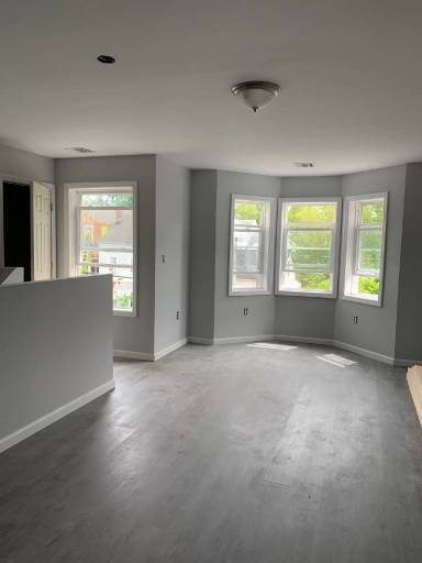 Main picture of 121 Montgomery St