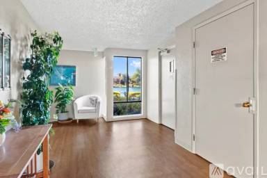 Main picture of 914 Beach Park Blvd