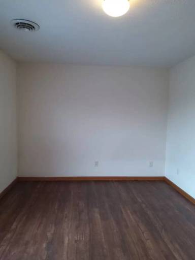 Main picture of 251 Woodridge Ct
