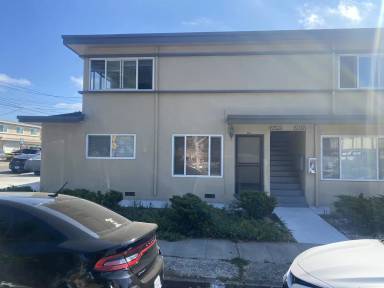 Main picture of 20290 Wisteria St