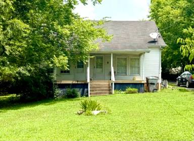 Main picture of 3820 Hydes Ferry Rd