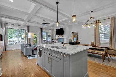 Main picture of 6359A Alamo Pl