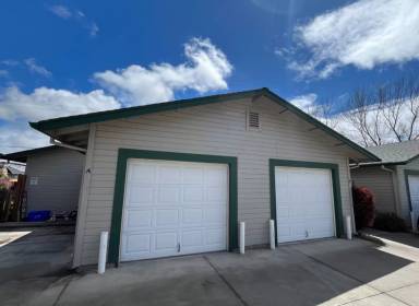 Main picture of 1931 NW Hemlock Ave