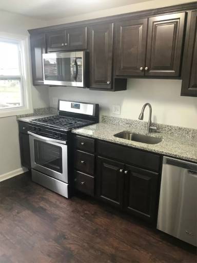 Main picture of 1565 Winston Ave