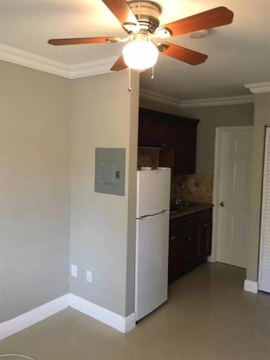 Main picture of 2901 Middle River Dr