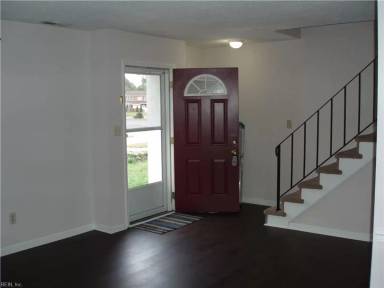 Main picture of 4509 Hinsdale St