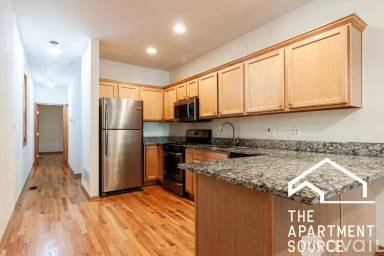 Main picture of 3117 N Damen Ave