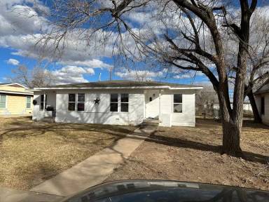 Main picture of 1909 Pecos St