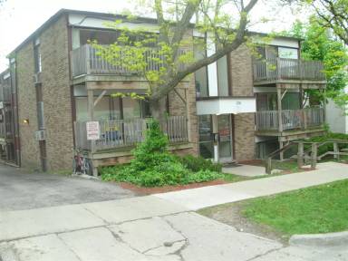 Main picture of 326 E Madison St