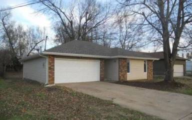 Main picture of 936 S Main Ave