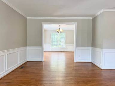 Main picture of 16 Westchester Ct