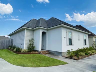 Main picture of 108 Parker Ln