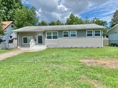 Main picture of 37 Pennwood Dr