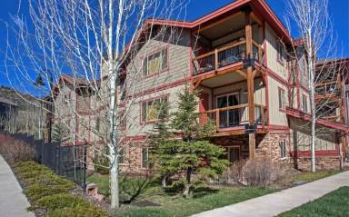 Main picture of 5519 Lillehammer Ln