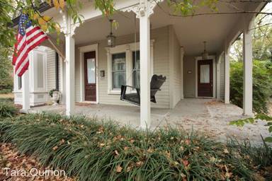 Main picture of 425 Greenwood Ave