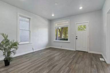 Main picture of 322 30th St