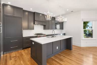 Main picture of 3940 Washington St
