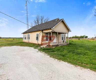Main picture of 262 E Hilltop Rd