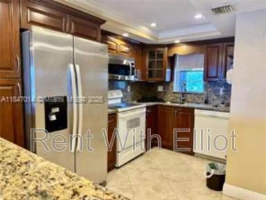 Main picture of 3100 W Rolling Hills Cir
