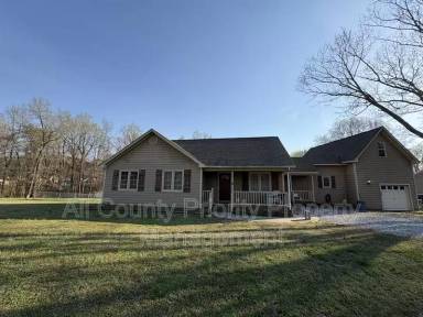 Main picture of 2404 Pine Ln