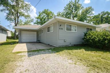 Main picture of 2130 W Chestnut St