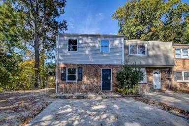 Main picture of 2520 Longleaf Ct