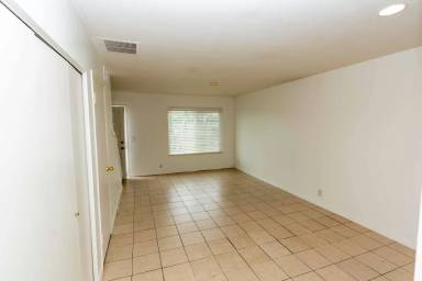 Main picture of 9762 Charing Cross Dr