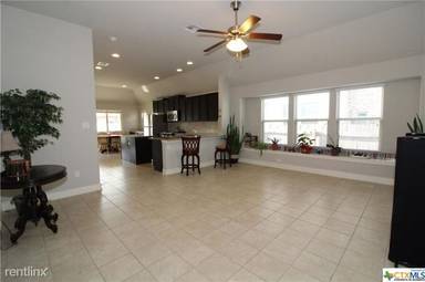 Main picture of 418 Field Corn Ln