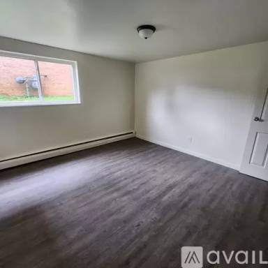 Main picture of 4049 Reading Rd