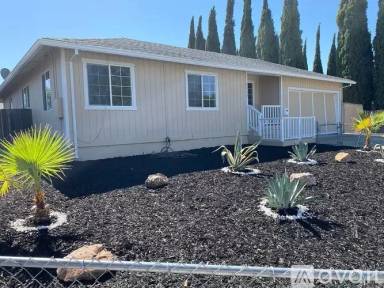 Main picture of 1378 Windsor Way