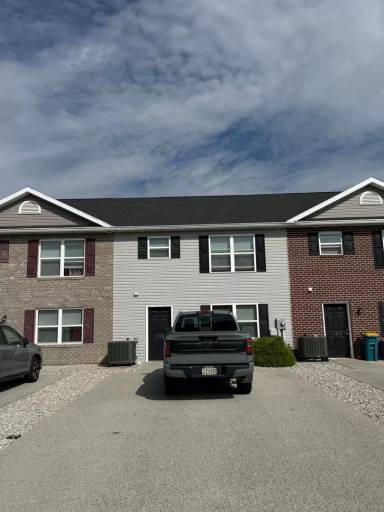Main picture of 138 Delano Dr