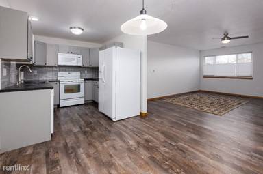 Main picture of 873 E Minnesota St