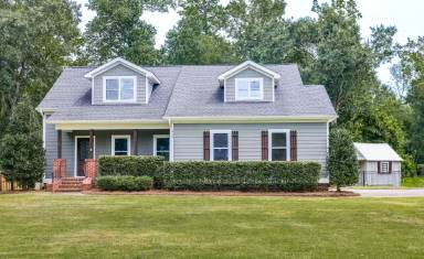 Main picture of 225 Northbrook Dr