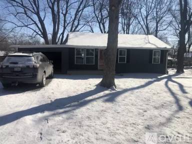 Main picture of 505 NE Lynn St