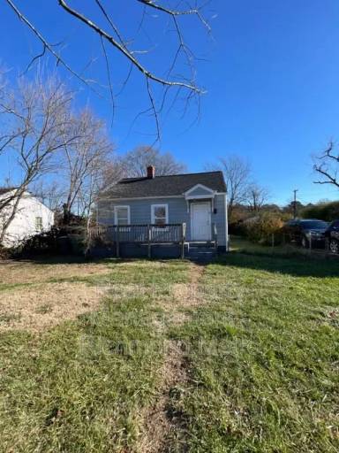 Main picture of 2423 Gordon Ln