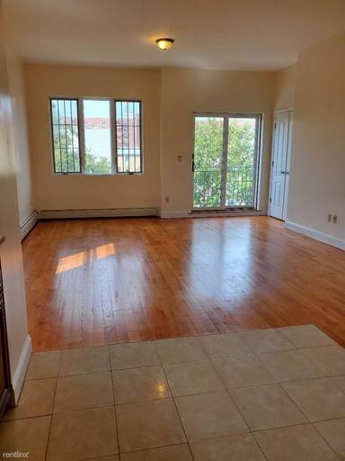 Main picture of 58 Bay 22nd St